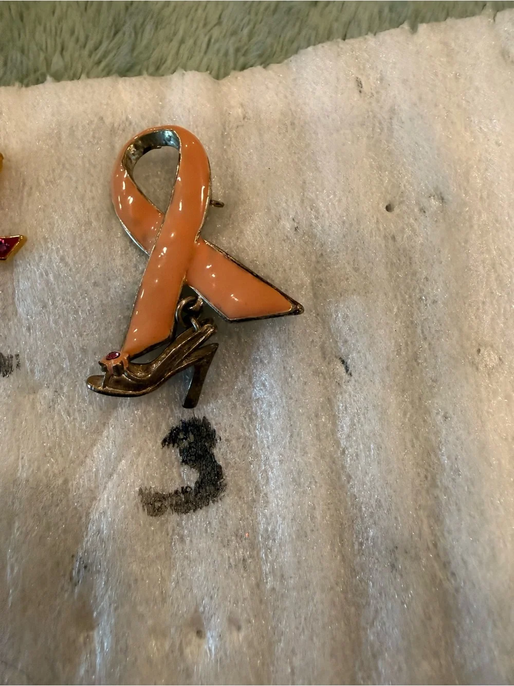 Payless 2005 Pink Ribbon High Heel Shoe Dangle Brooch Pin Breast Cancer